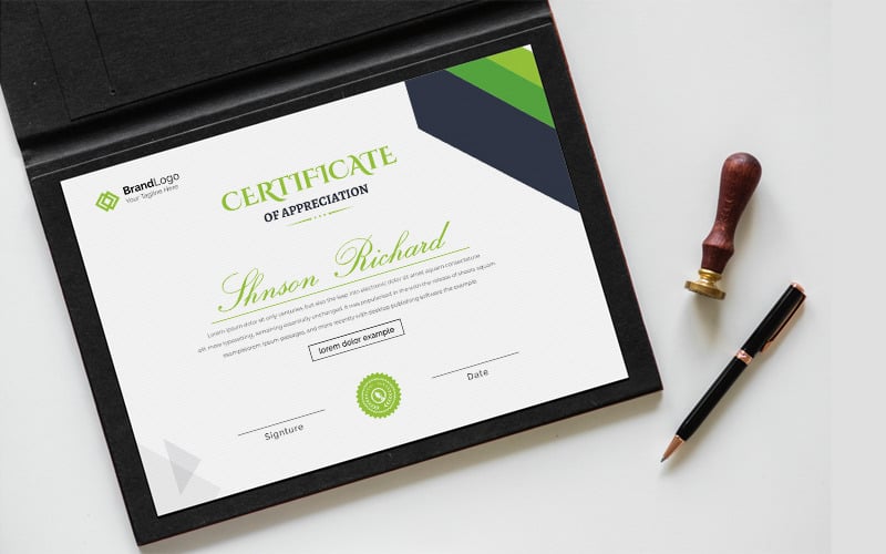 Шаблон сертифіката досягнення чорного та зеленого