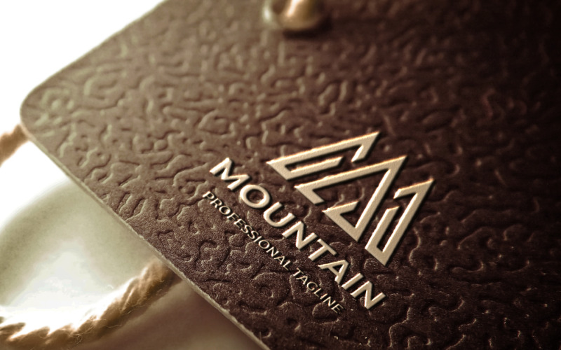 Modelo de logotipo de letra da montanha