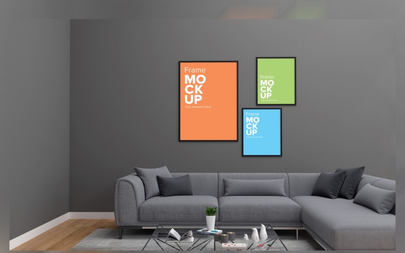 Modernes Sofa mit bunten Kissen und einer Lampe in einem Wohnzimmer mit drei Rahmenmodell