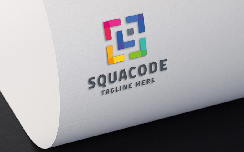 Logotipo de código quadrado profissional