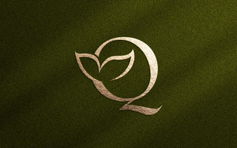 Blommig skönhetslogotyp Leaf Natural Letter Q