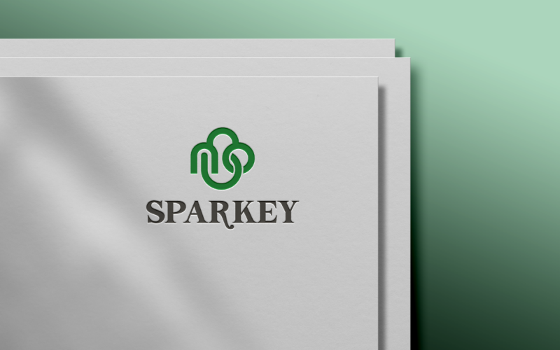 Preslenmiş beyaz kumaş üzerine gerçekçi logo maketi