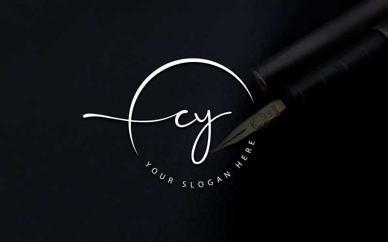 Design de logotipo de letra CY estilo estúdio de caligrafia