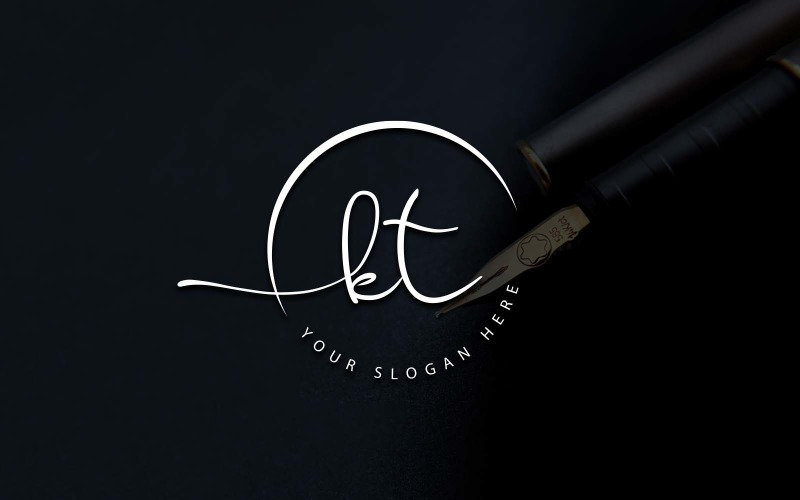 Design del logo della lettera KT in stile studio di calligrafia