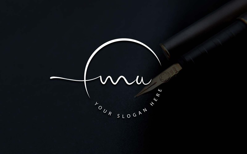 Kalligrafi Studio stil MU bokstavslogotypdesign