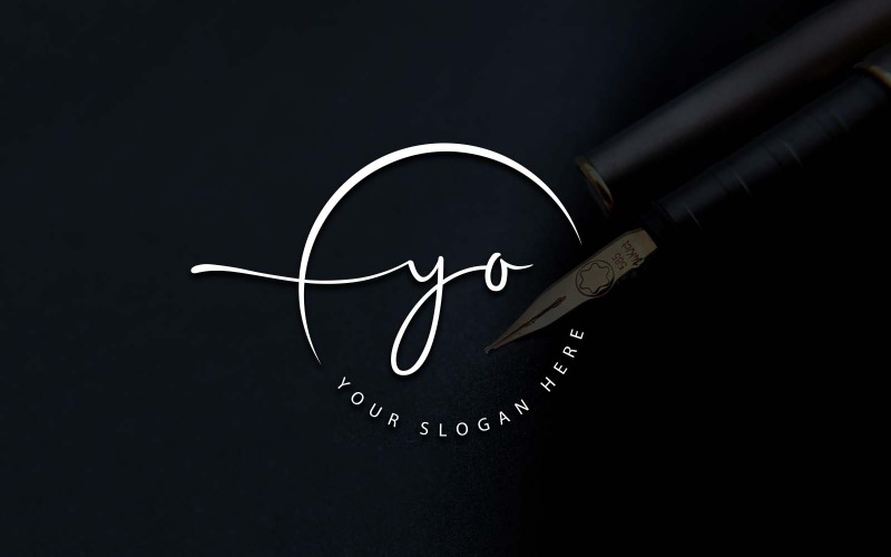 Création de logo de lettre YO de style studio de calligraphie