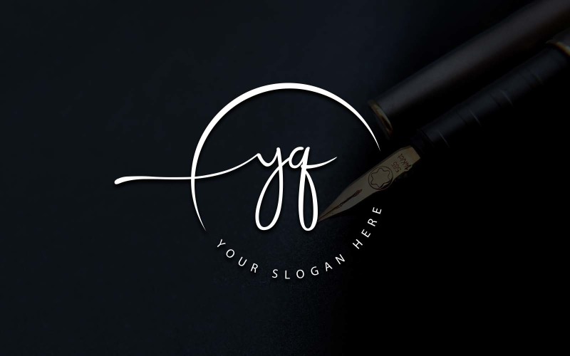 Design de logotipo de letra YQ estilo estúdio de caligrafia