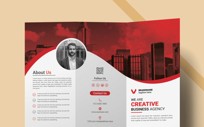 Brochure a tre ante aziendale - InDesign