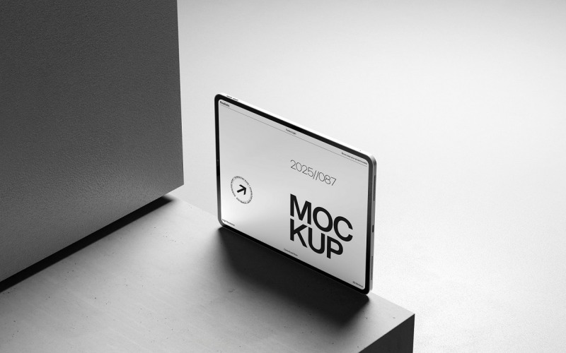 Modernes Tablet-Modell auf erhöhter minimalistischer Oberfläche