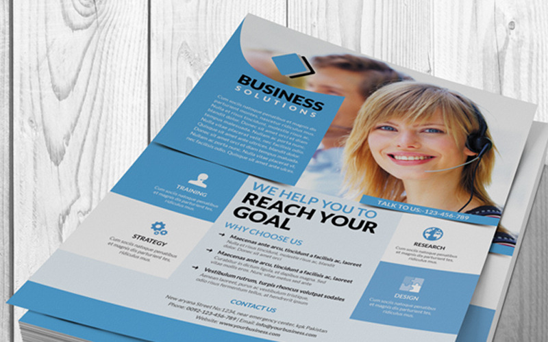 Business Solutions Flyer PSD - Modèle d'identité d'entreprise