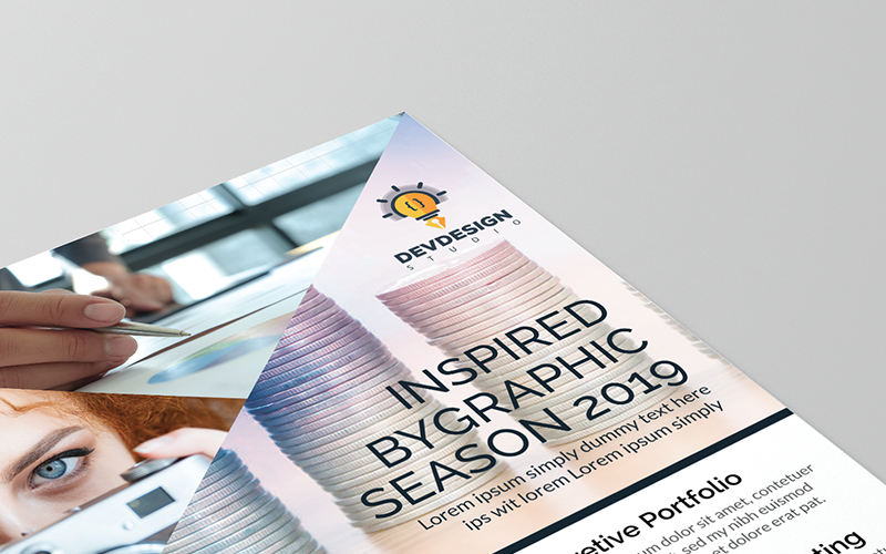 Dépliant professionnel polyvalent de Devdesign Studio - Modèle d'identité d'entreprise