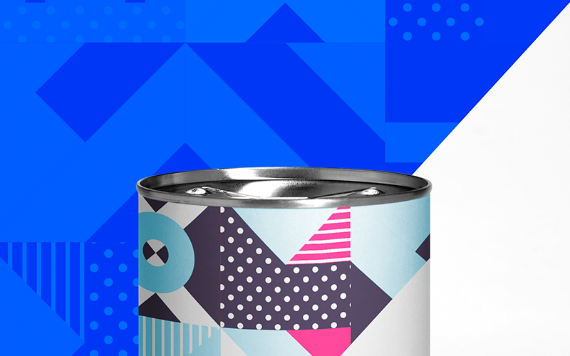 Set di lattine bianche mockup del prodotto