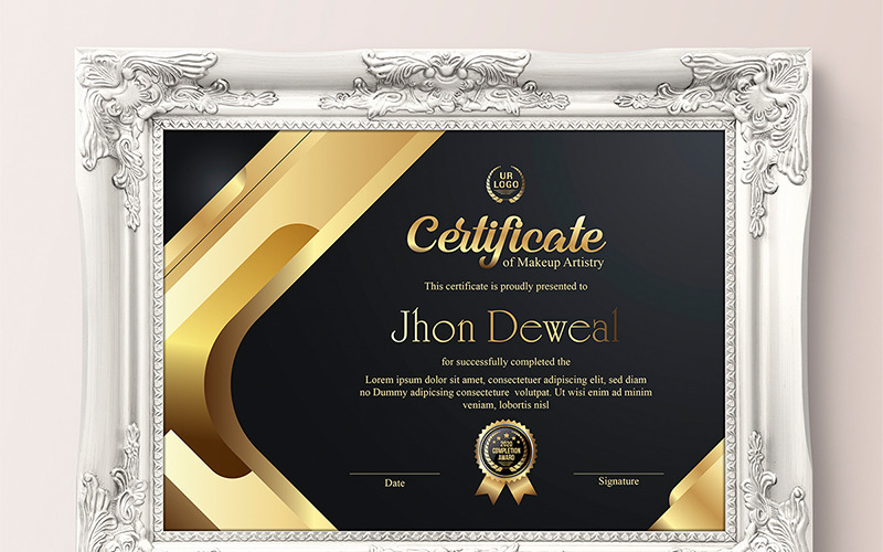 Zlatá elegantní a stříbrná černá šablona certifikátu