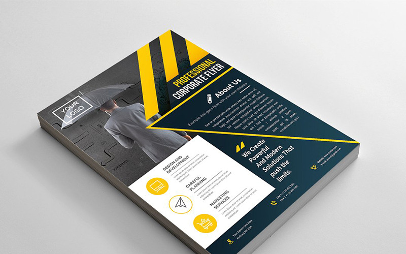 Modern Dark Flyer - Modèle d'identité d'entreprise